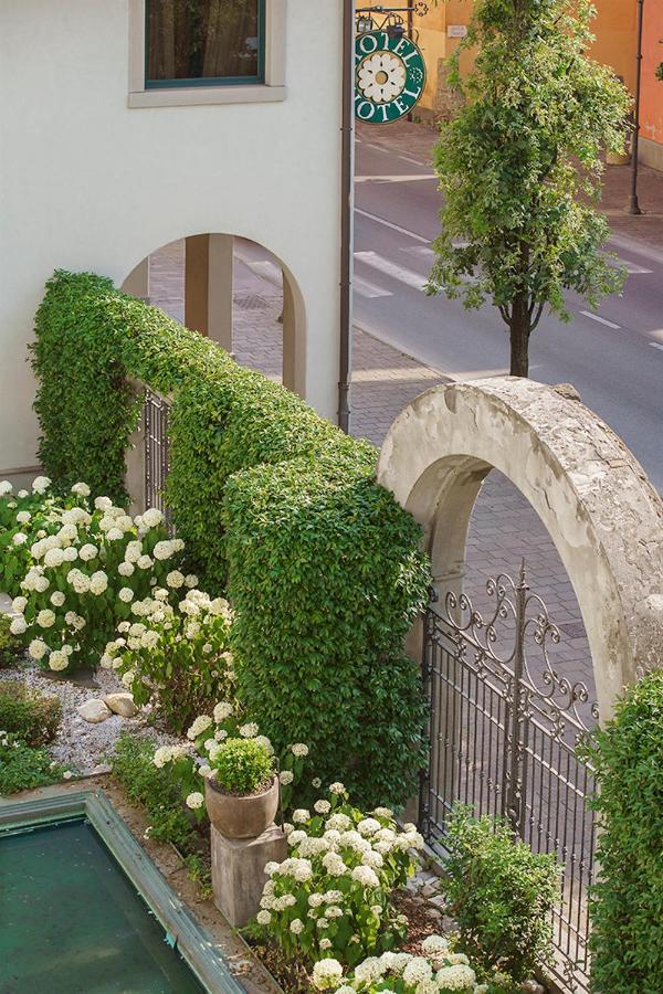Bes Hotel Villa Zoia Boltiere Exterior photo
